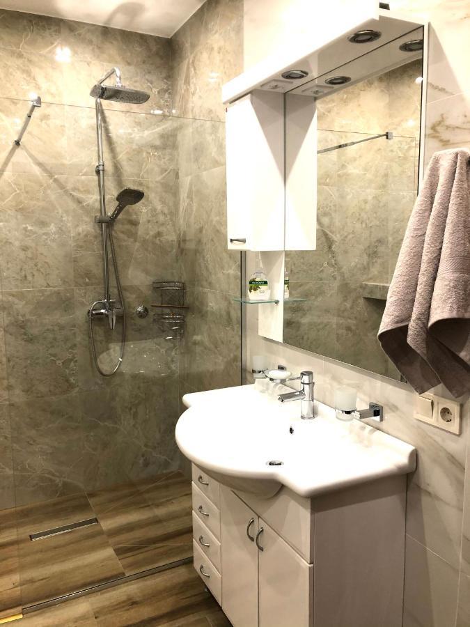 Lovely Apartment Sveti Stefan Extérieur photo